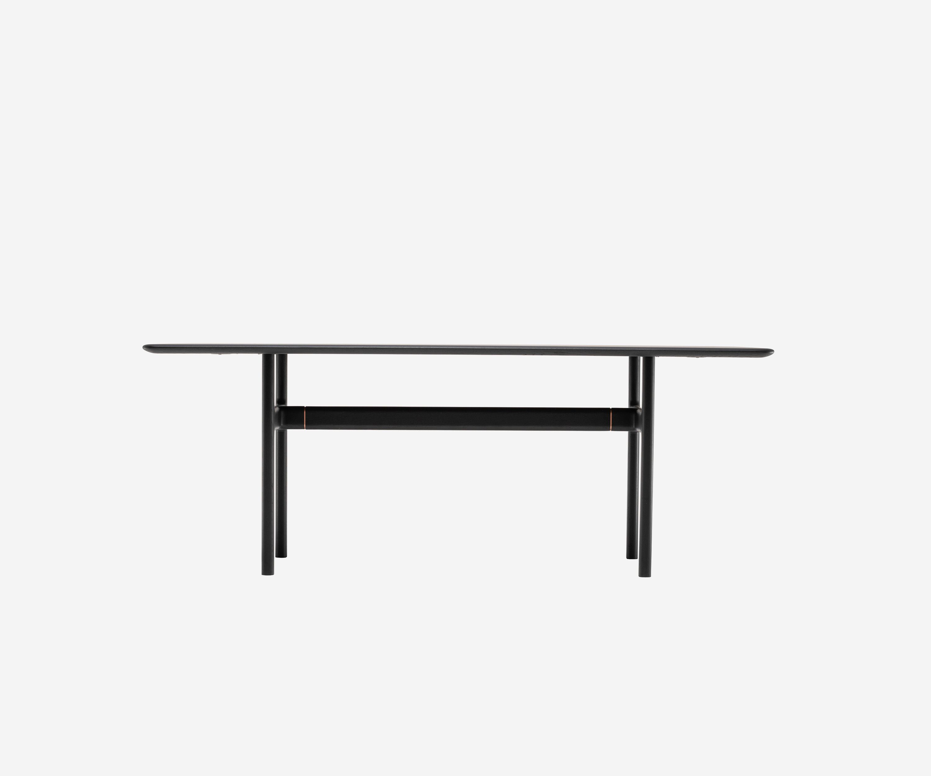 Brioni_DiningTable1.jpg