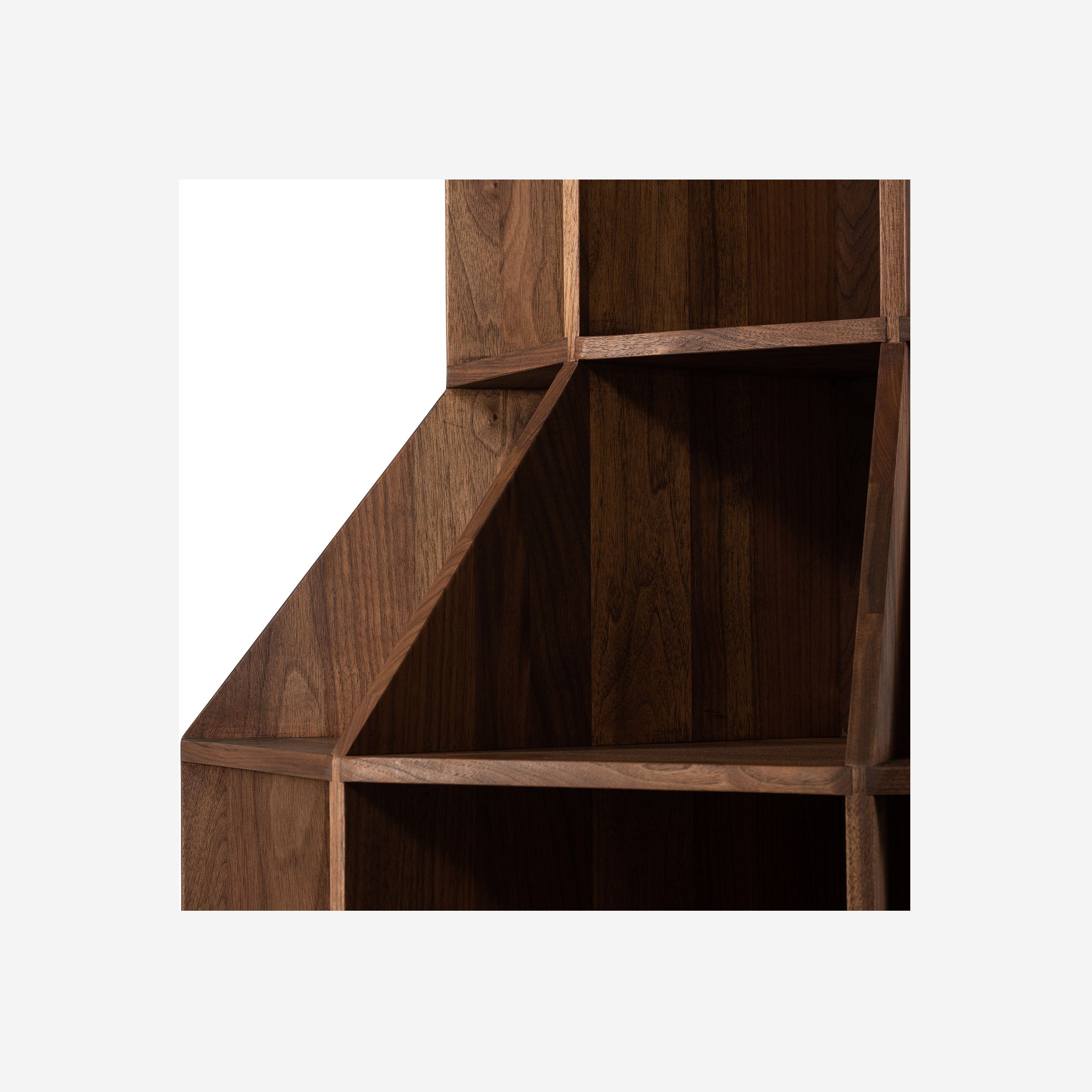 Haku_SelfstandingStorage_4.jpg