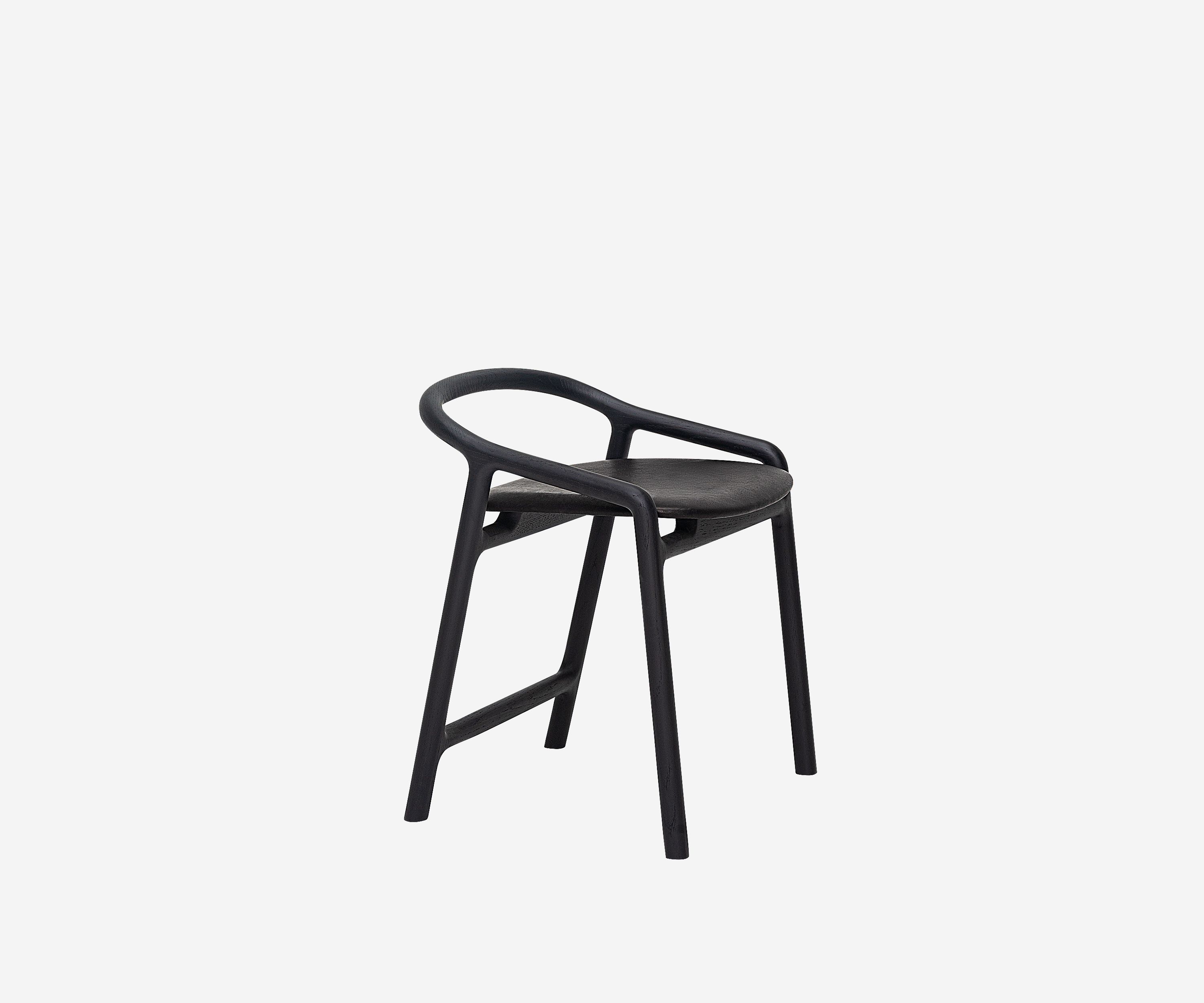 brioni_stool_1.jpg